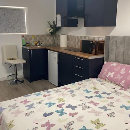 Brand New Studio Apartment With Beautiful Kitchen-Close To Liverpool City Centre Экстерьер фото