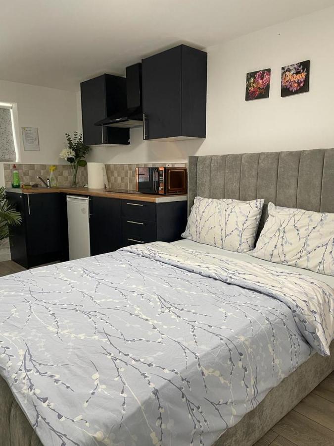 Brand New Studio Apartment With Beautiful Kitchen-Close To Liverpool City Centre Экстерьер фото