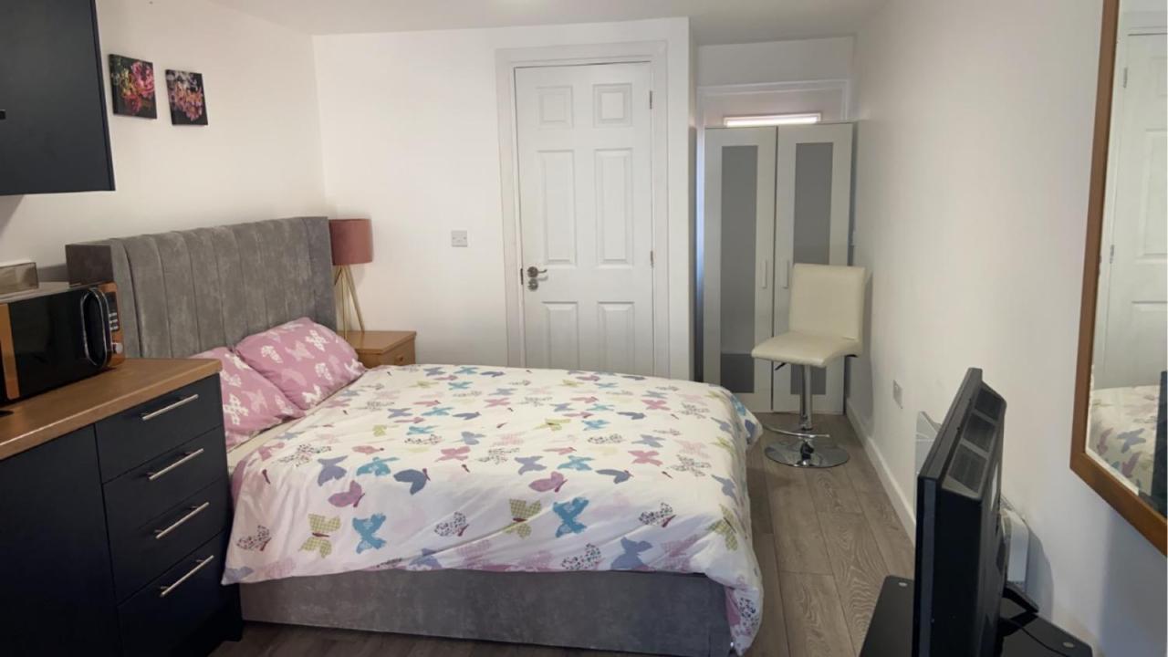 Brand New Studio Apartment With Beautiful Kitchen-Close To Liverpool City Centre Экстерьер фото