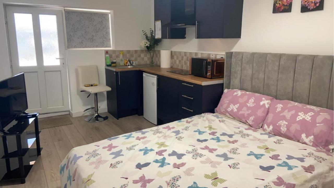 Brand New Studio Apartment With Beautiful Kitchen-Close To Liverpool City Centre Экстерьер фото